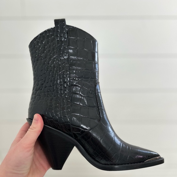 Toral Oslo Short Leather Boots - Picture 11 of 14